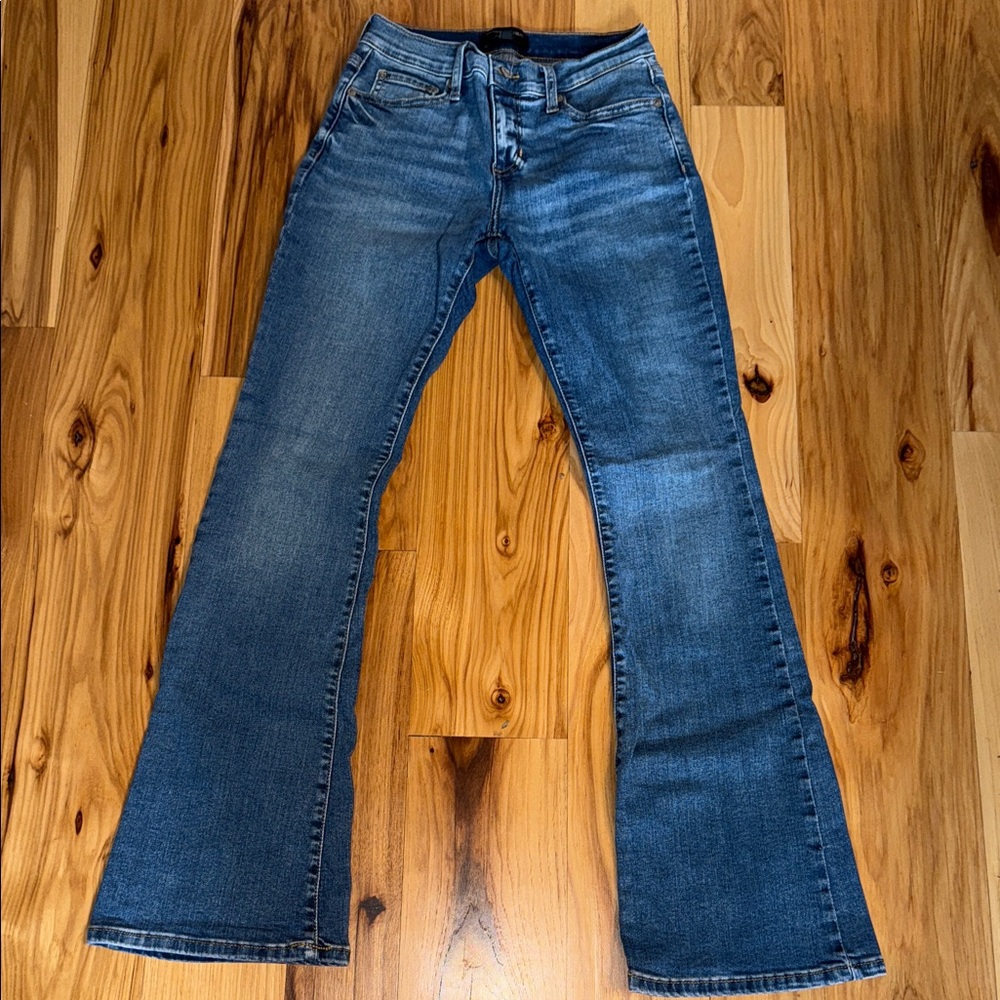 Banana Republic Factory Wide Leg Jeans in Denim Blue
